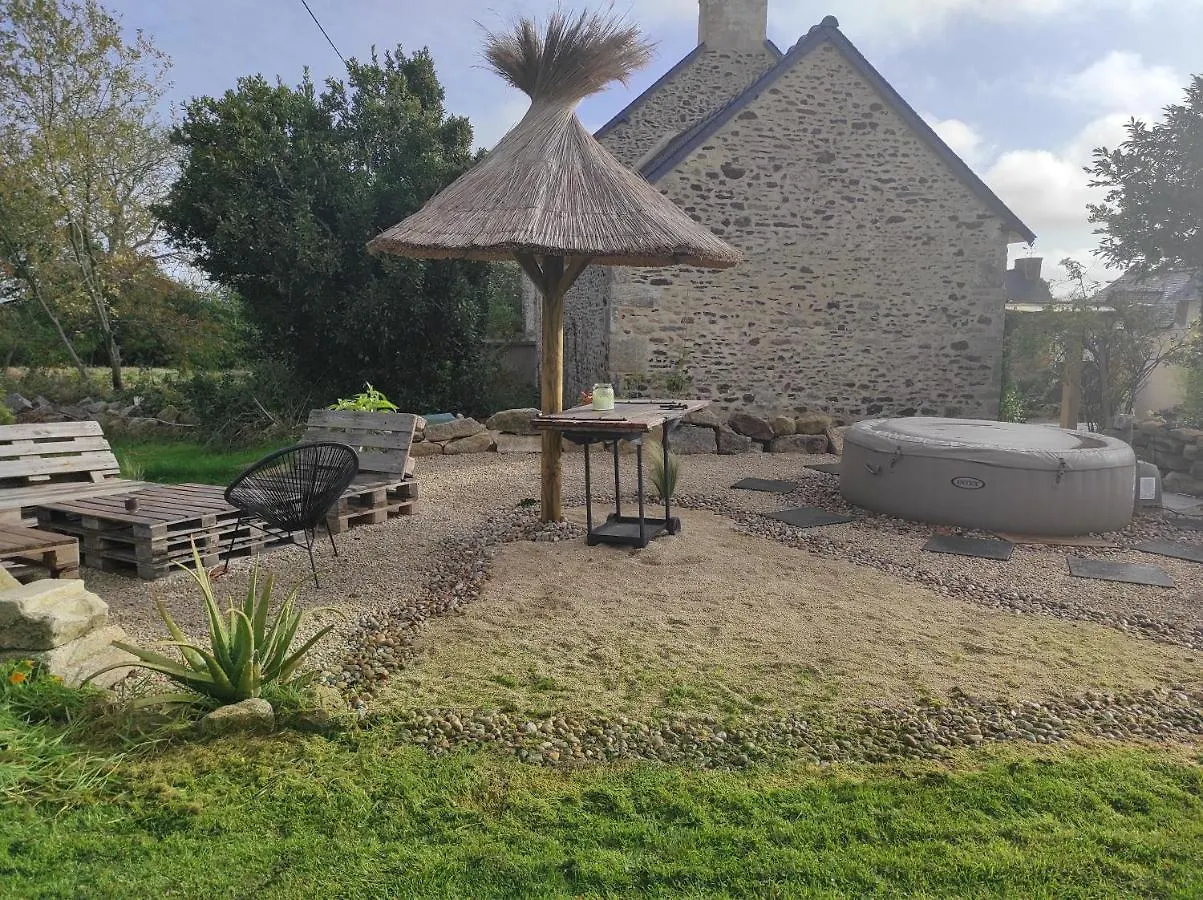 La Ville Es Riez Gite Au Pressoir Corseul Holiday home