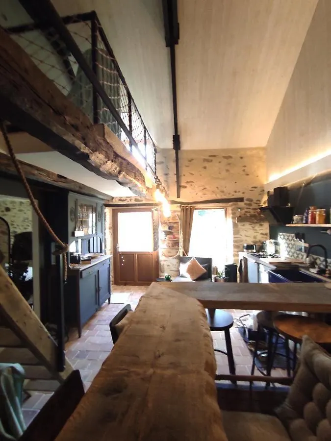 Holiday home La Ville Es Riez Gite Au Pressoir Corseul France