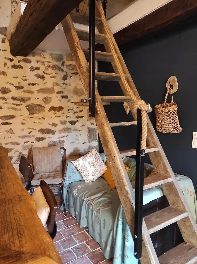 Holiday home La Ville Es Riez Gite Au Pressoir Corseul